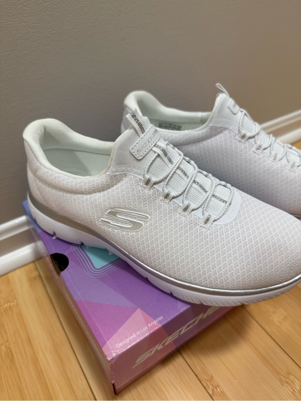 Skechers White Women's Slip-On Athletic Sneakers (please read) - Picture 2 of 5